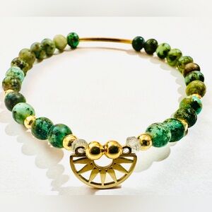 Handcrafted Minimalist African Turquoise, Labradorite & Gold bracelet‼️